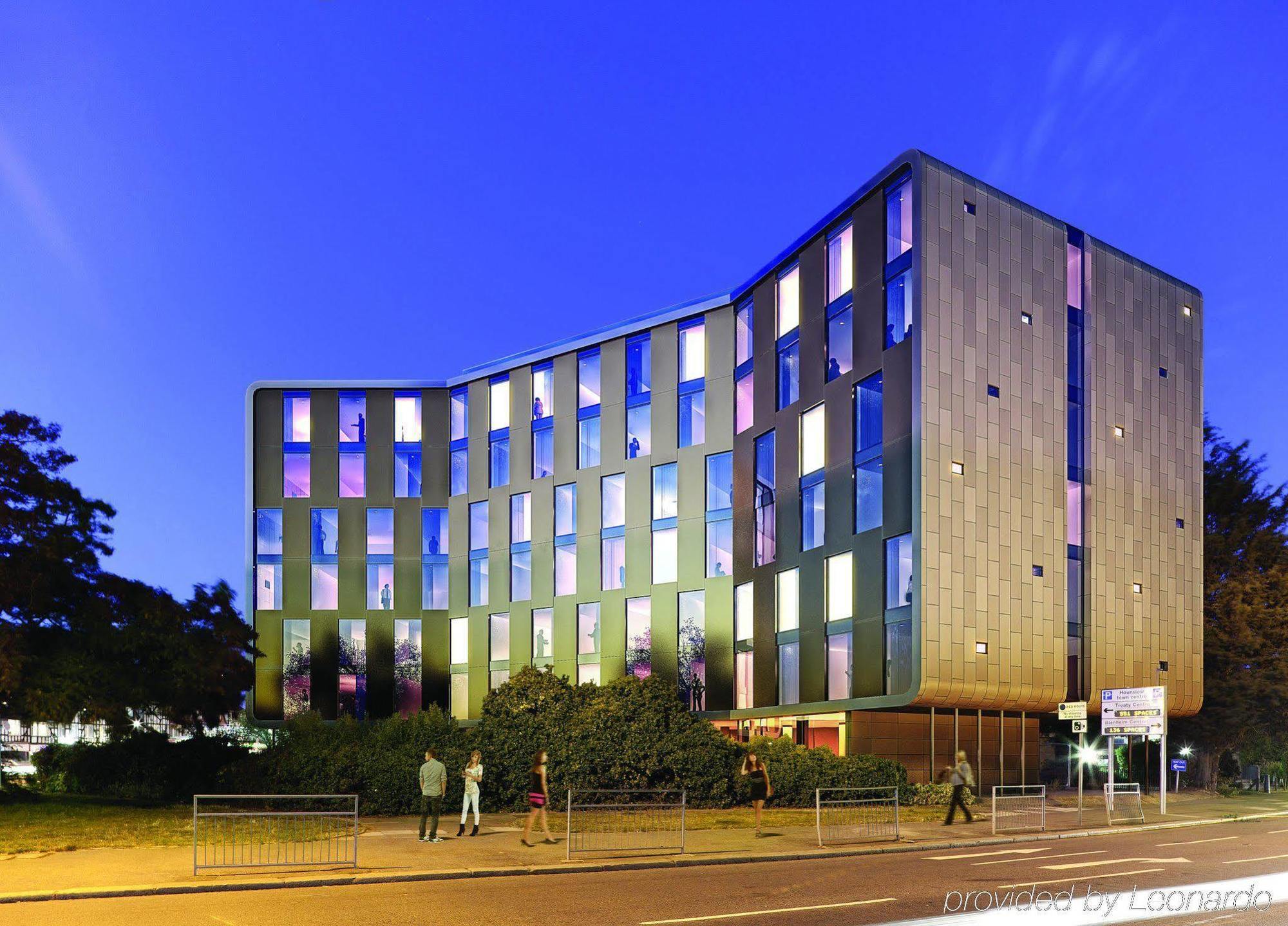 Hotel Park Grand Heathrow Hounslow Exterior foto